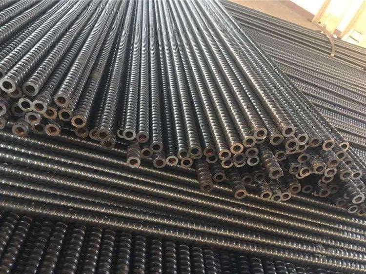 樁基注漿管具有很好地注漿機(jī)能和密封機(jī)能